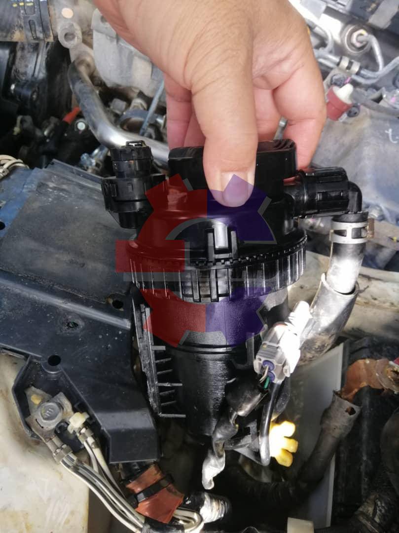 TOYOTA HIACE KDH200, HILUX KUN25 FUEL FILTER W/HOUSING ASSY